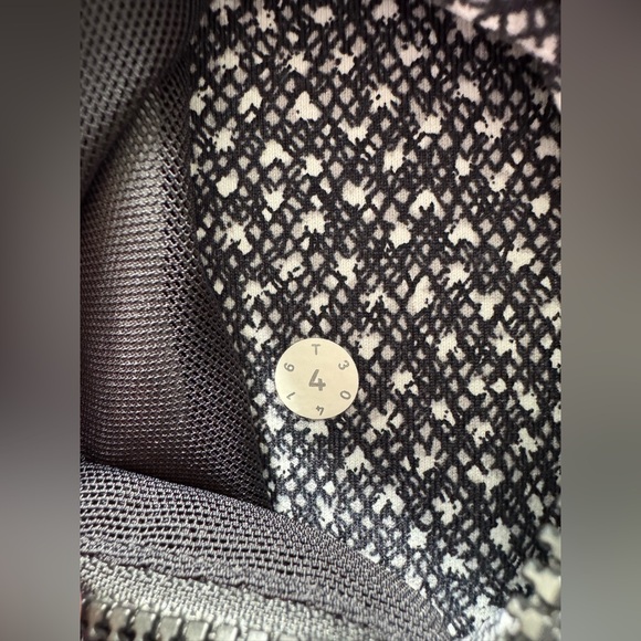 Lululemon Define Jacket - Picture 6 of 8